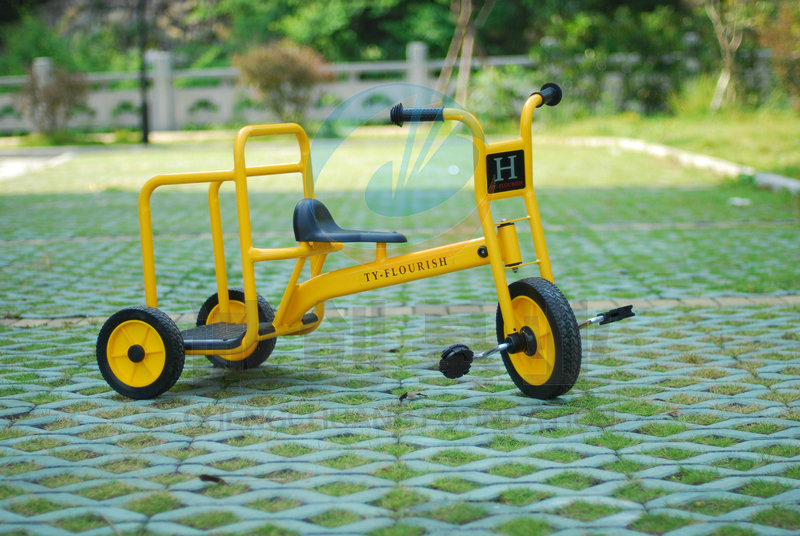 幼儿兜风车