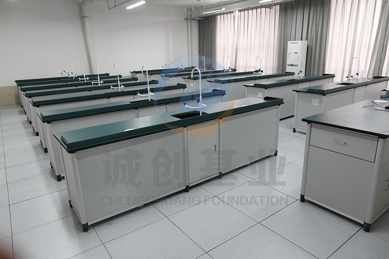 小学科学实验室